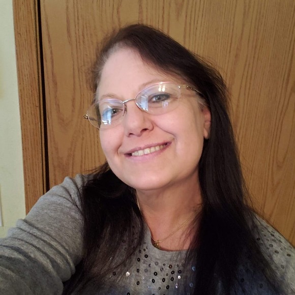 Meet your Posher, Kelly - Picture 1 of 1